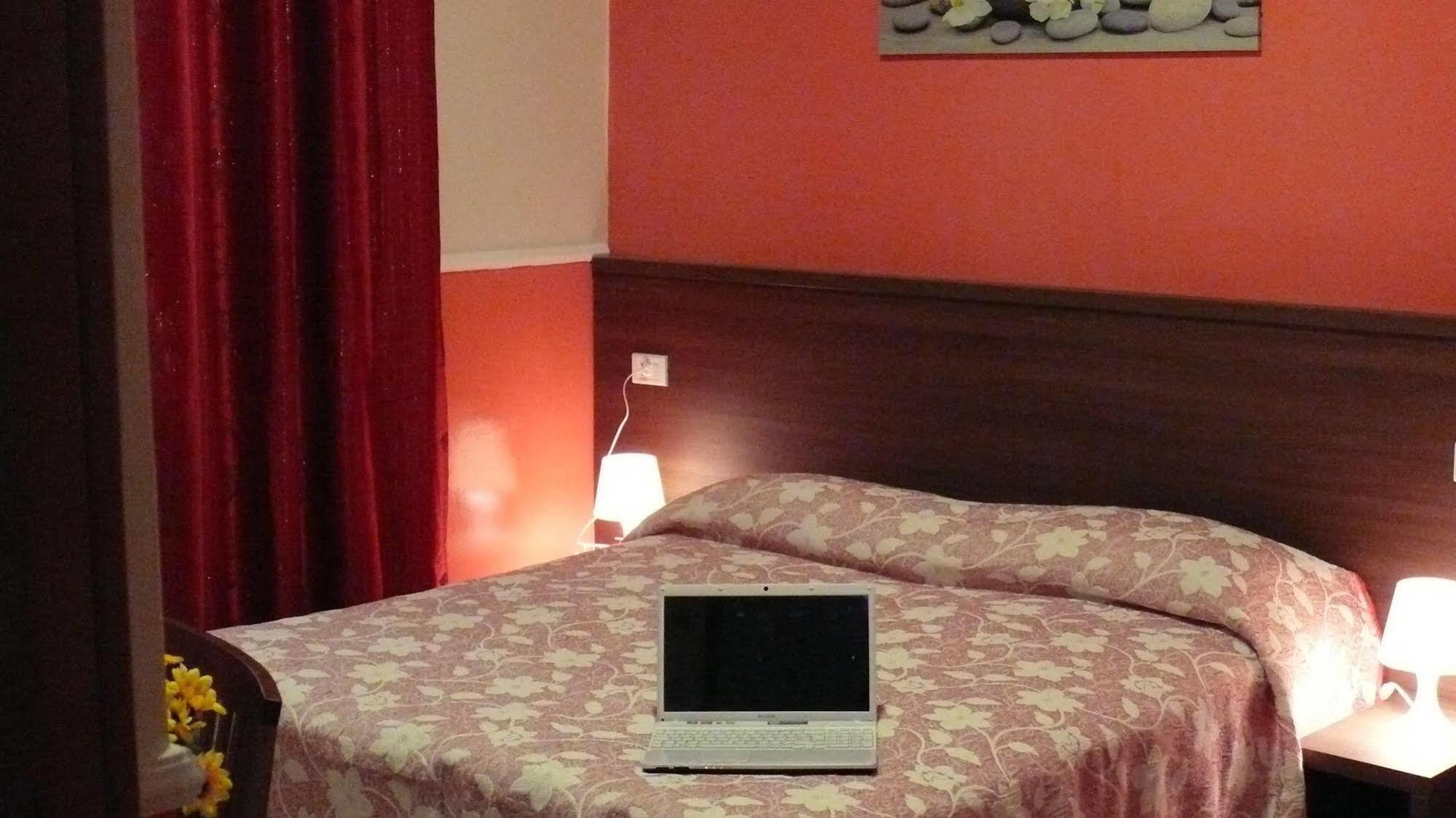 Hotel Leone Róma Kültér fotó